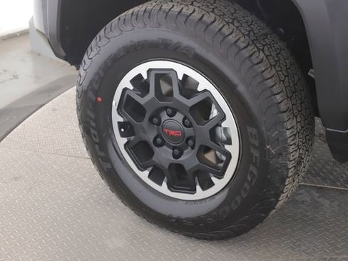 Used 2026 Toyota Tacoma TRD Off-Road image 13