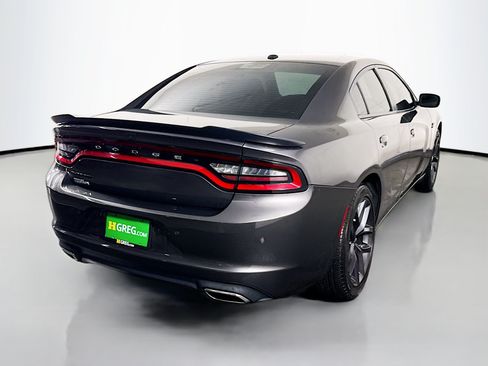 Used 2019 Dodge Charger SXT w/ Plus Group RWD image 10