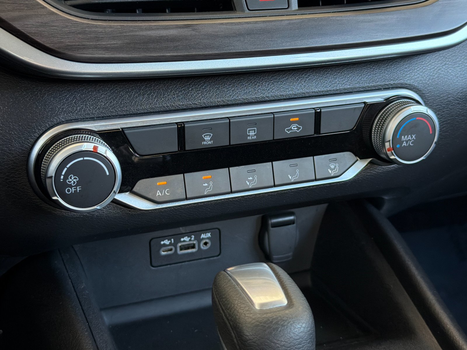 Used 2025 Nissan Altima 2.5 SV AWD/4WD image 17