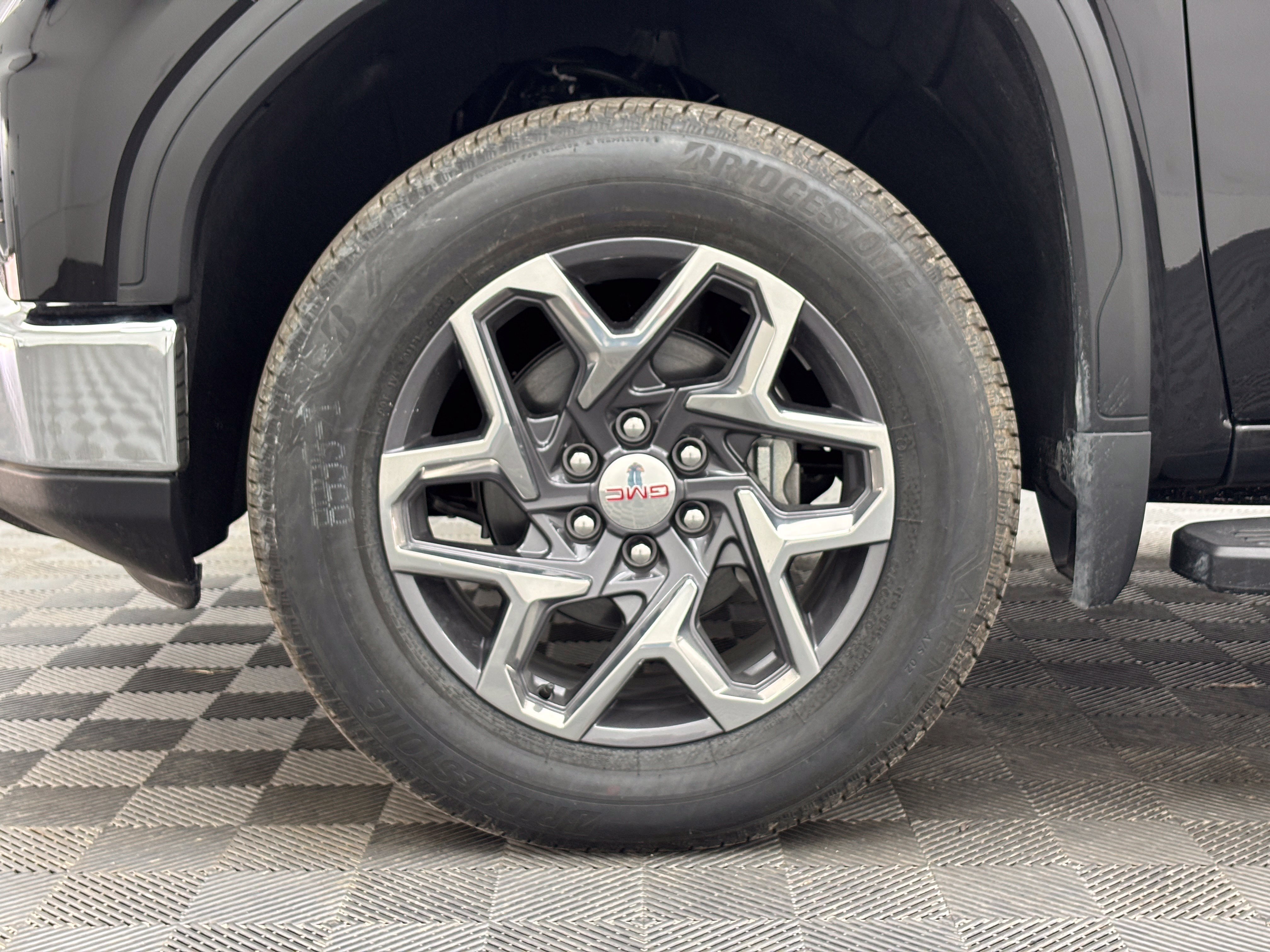New 2026 GMC Sierra 1500 SLT w/ SLT Premium Package AWD/4WD image 16