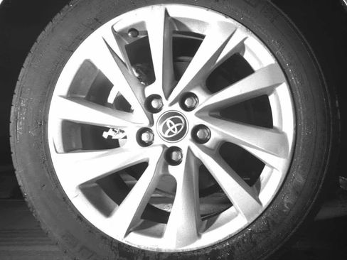 Used 2022 Toyota Camry LE image 15