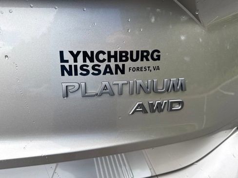 Used 2025 Nissan Rogue Platinum w/ Platinum Premium Package AWD/4WD image 10