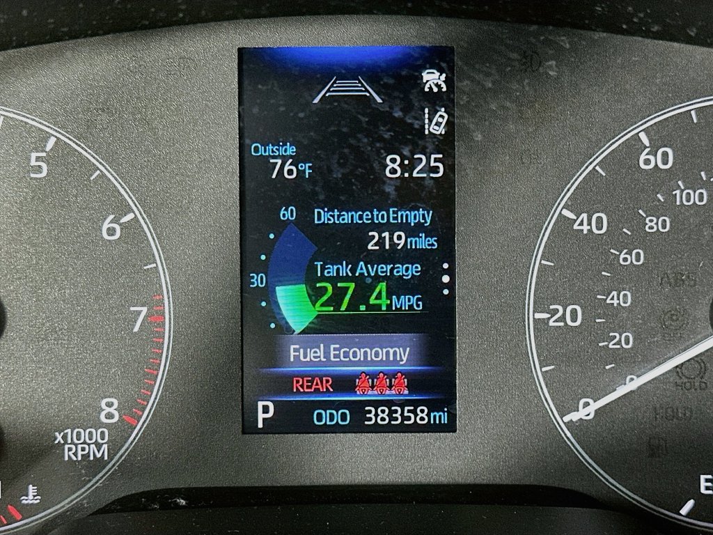 Used 2025 Toyota Corolla LE FWD image 15