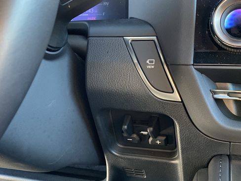 Used 2024 Lexus GX 550 image 30