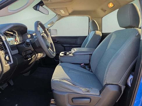 Used 2018 RAM 2500 Tradesman w/ Chrome Appearance Group RWD image 13