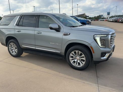 Certified 2025 GMC Yukon Denali AWD/4WD image 3