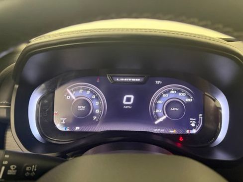 Used 2023 RAM 1500 Limited AWD/4WD image 13
