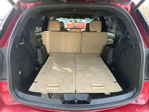 Used 2017 Ford Explorer XLT w/ Equipment Group 202A image 21