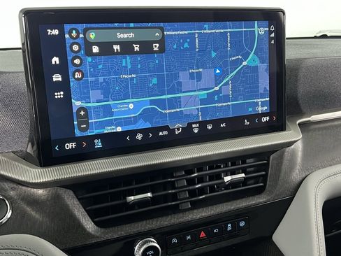 Used 2025 Ford Explorer Platinum w/ Ultimate Package image 18