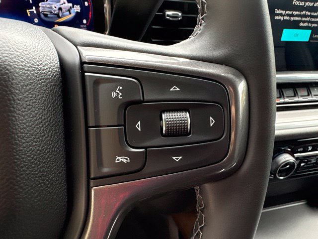 Used 2025 Chevrolet Silverado 2500 High Country w/ High Country Premium Package AWD/4WD image 21