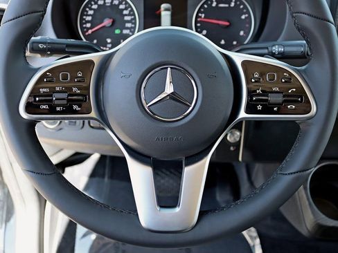 Used 2024 Mercedes-Benz Sprinter 3500 image 17