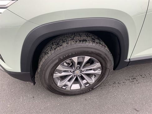 Used 2025 Chevrolet Equinox LT image 10