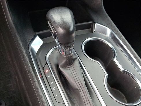 Used 2021 Chevrolet Traverse RS image 12