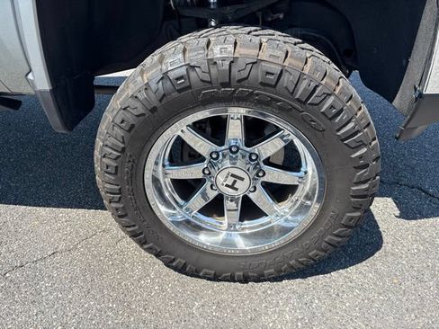 Used 2024 Chevrolet Silverado 2500 LTZ w/ LTZ Convenience Package AWD/4WD image 15
