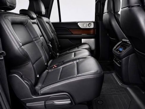 Used 2022 Lincoln Navigator L Reserve AWD/4WD image 18