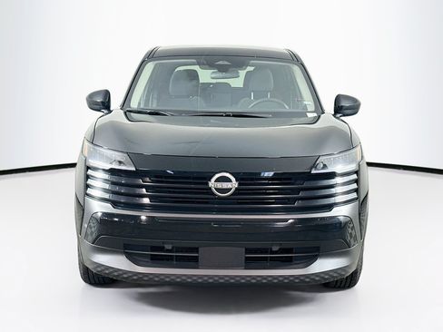 Used 2025 Nissan Kicks SV AWD/4WD image 2