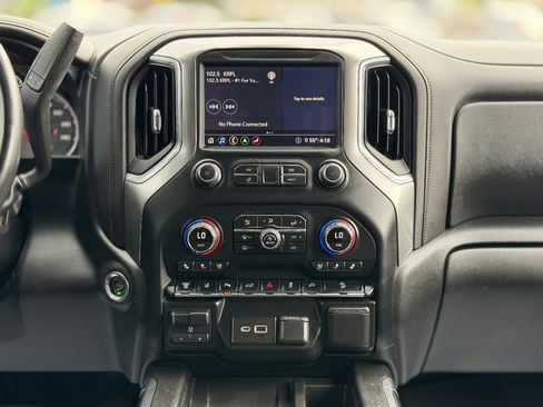 Used 2020 Chevrolet Silverado 3500 LTZ AWD/4WD image 11