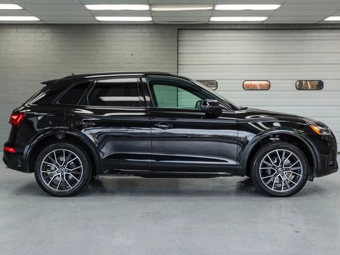 Used 2023 Audi SQ5 Premium Plus w/ Premium Plus Package image 3