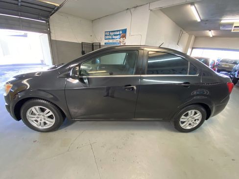 Used 2013 Chevrolet Sonic LT image 21