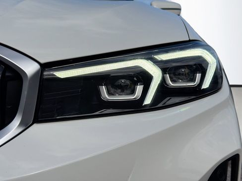 Used 2023 BMW 330i Sedan w/ Driving Assistance Package image 10