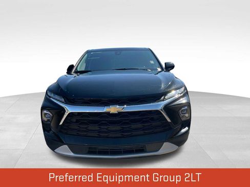 Used 2023 Chevrolet Blazer LT FWD image 2