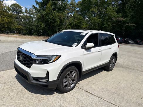Used 2023 Honda Passport EX-L image 5
