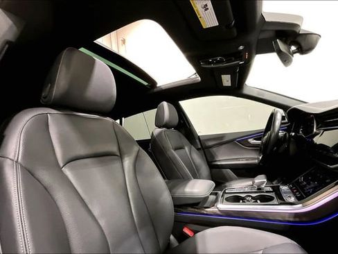 Used 2021 Audi Q8 Prestige w/ Prestige Package AWD/4WD image 11