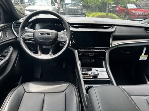 New 2026 Jeep Grand Cherokee Limited AWD/4WD image 21