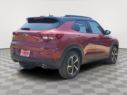 Used 2023 Chevrolet TrailBlazer RS w/ Sun and Liftgate Package FWD image 4