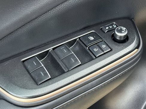 Used 2023 Toyota Crown AWD/4WD image 20