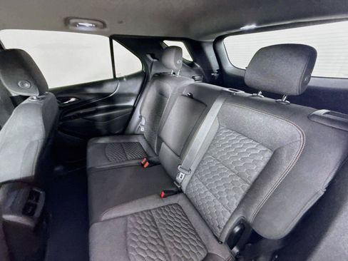 Used 2018 Chevrolet Equinox LT AWD/4WD image 11