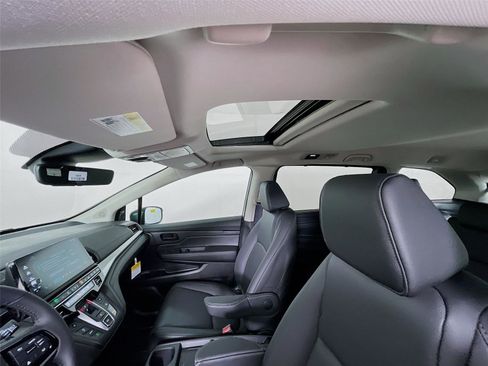 New 2026 Honda Odyssey EX-L image 7
