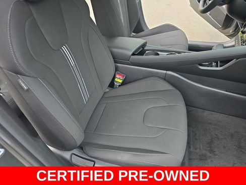 Certified 2025 Hyundai Elantra SEL FWD image 10