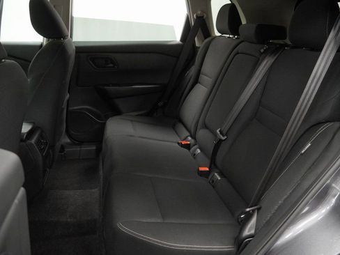 Used 2025 Nissan Rogue S image 19