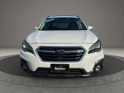 Used 2018 Subaru Outback 3.6R Touring AWD/4WD image 8