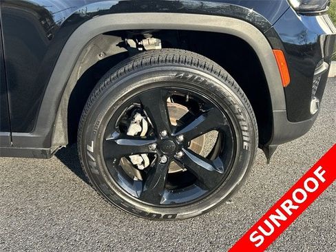 Certified 2022 Jeep Grand Cherokee Altitude image 13