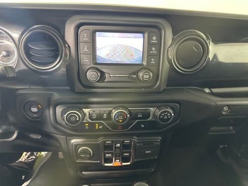 Used 2021 Jeep Wrangler Unlimited Sport image 22