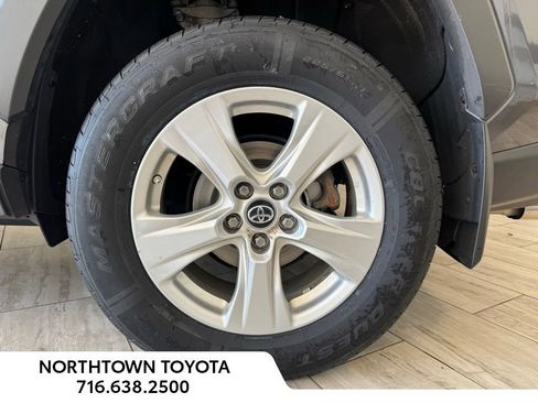 Used 2019 Toyota RAV4 XLE w/ Convenience Package AWD/4WD image 23