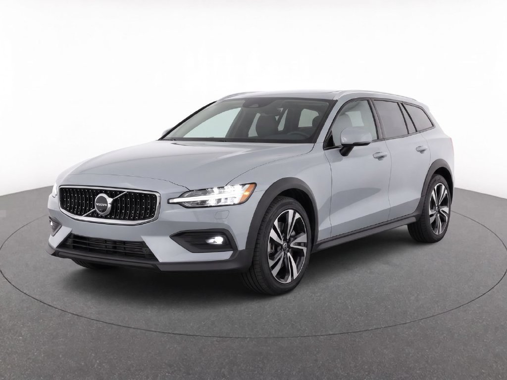 Used 2025 Volvo V60 B5 Cross Country Plus AWD/4WD image 3