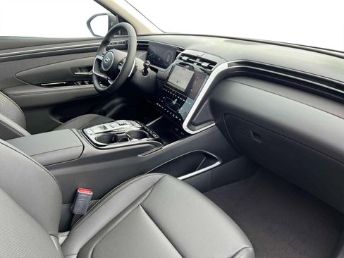 Used 2024 Hyundai Tucson Limited image 15
