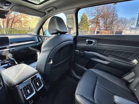 New 2025 Kia Sorento SX image 12