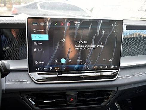 New 2026 Volkswagen Tiguan SE image 11