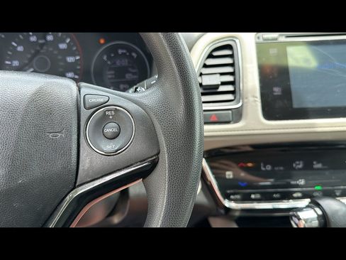 Used 2018 Honda HR-V EX image 15