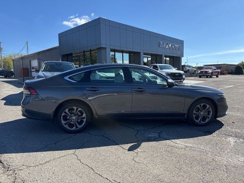 Used 2023 Honda Accord EX image 23