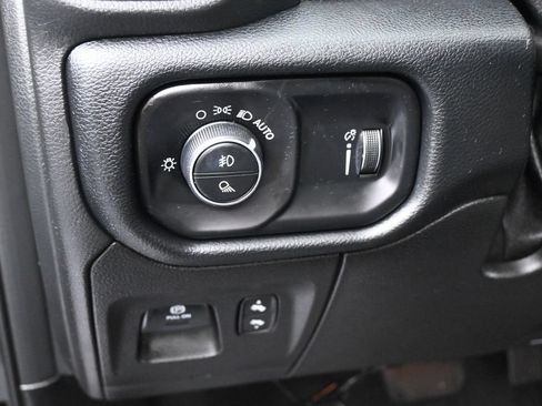 Used 2021 RAM 1500 Big Horn RWD image 16