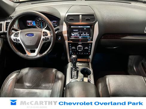 Used 2014 Ford Explorer Limited w/ Equipment Group 302A AWD/4WD image 28