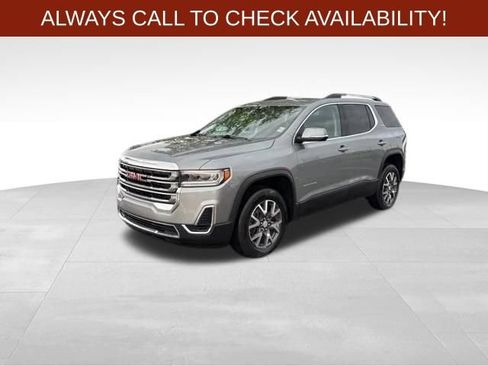 Used 2023 GMC Acadia SLE w/ Driver Convenience Package FWD image 3