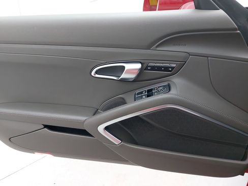 Certified 2019 Porsche 911 Targa 4S image 26