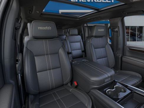 New 2025 Chevrolet Suburban High Country image 53