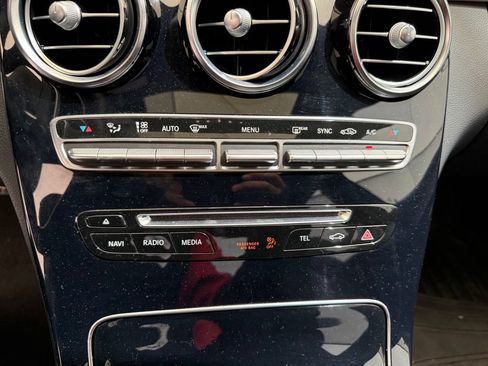 Used 2018 Mercedes-Benz C 300 Sedan image 21